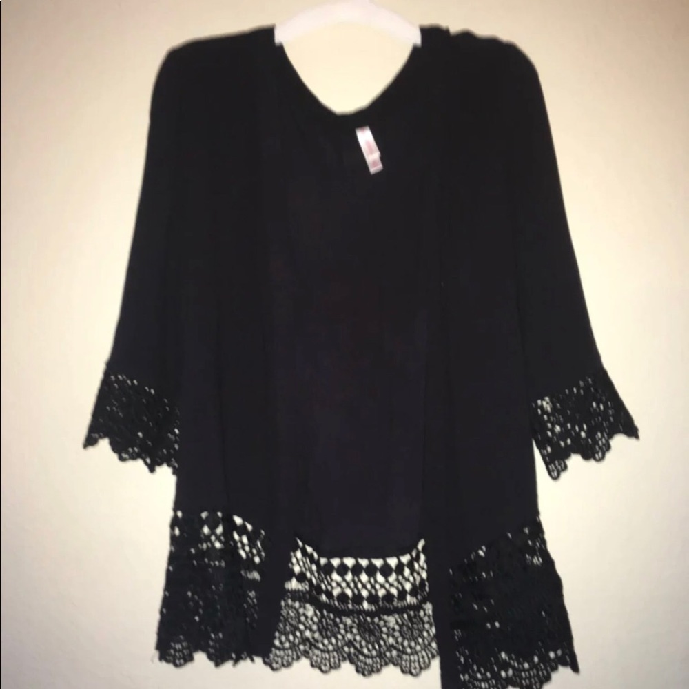 Black Laced Kimono/Cardigan